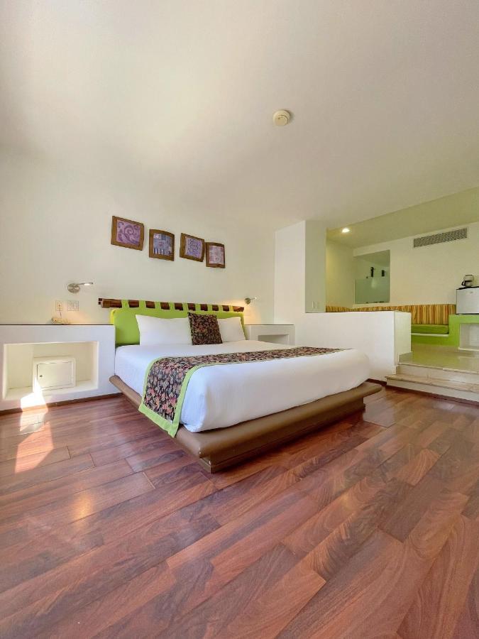 Seven Crown Express & Suites By Kavia Cabo San Lucas Exterior foto
