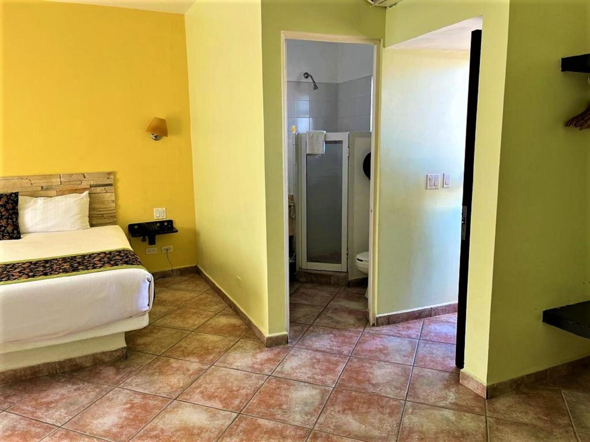 Seven Crown Express & Suites By Kavia Cabo San Lucas Exterior foto