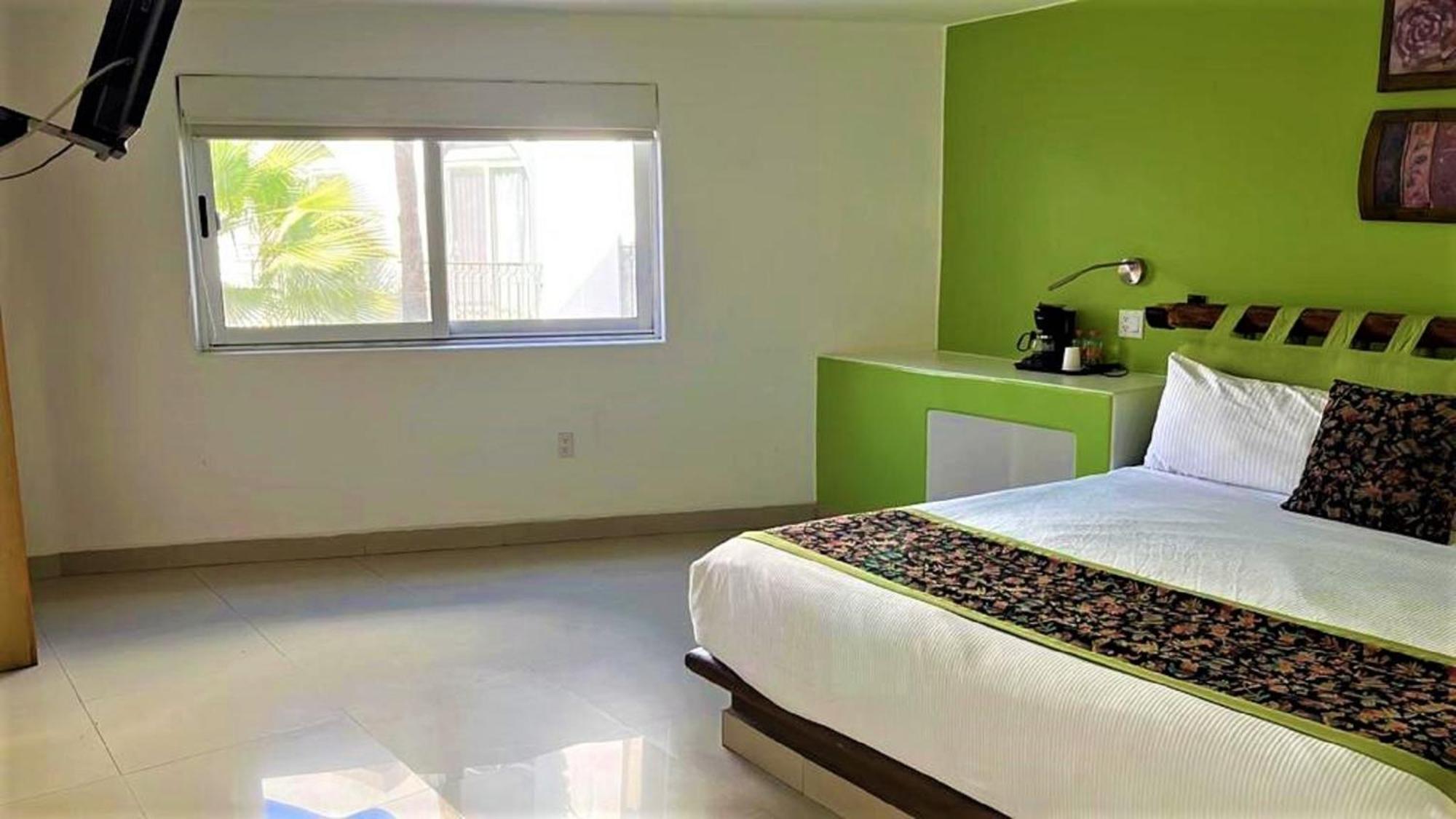 Seven Crown Express & Suites By Kavia Cabo San Lucas Exterior foto